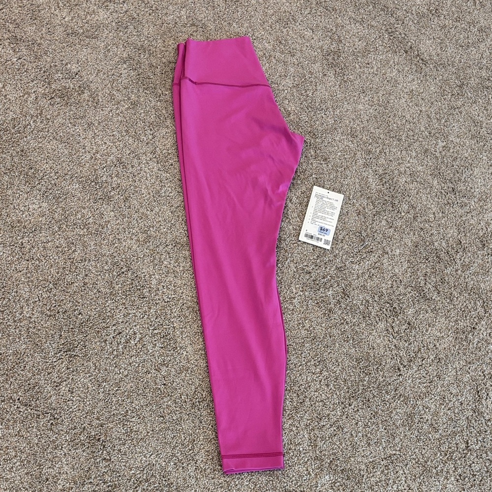 lululemon woman’s  Fuchsia Leggings
